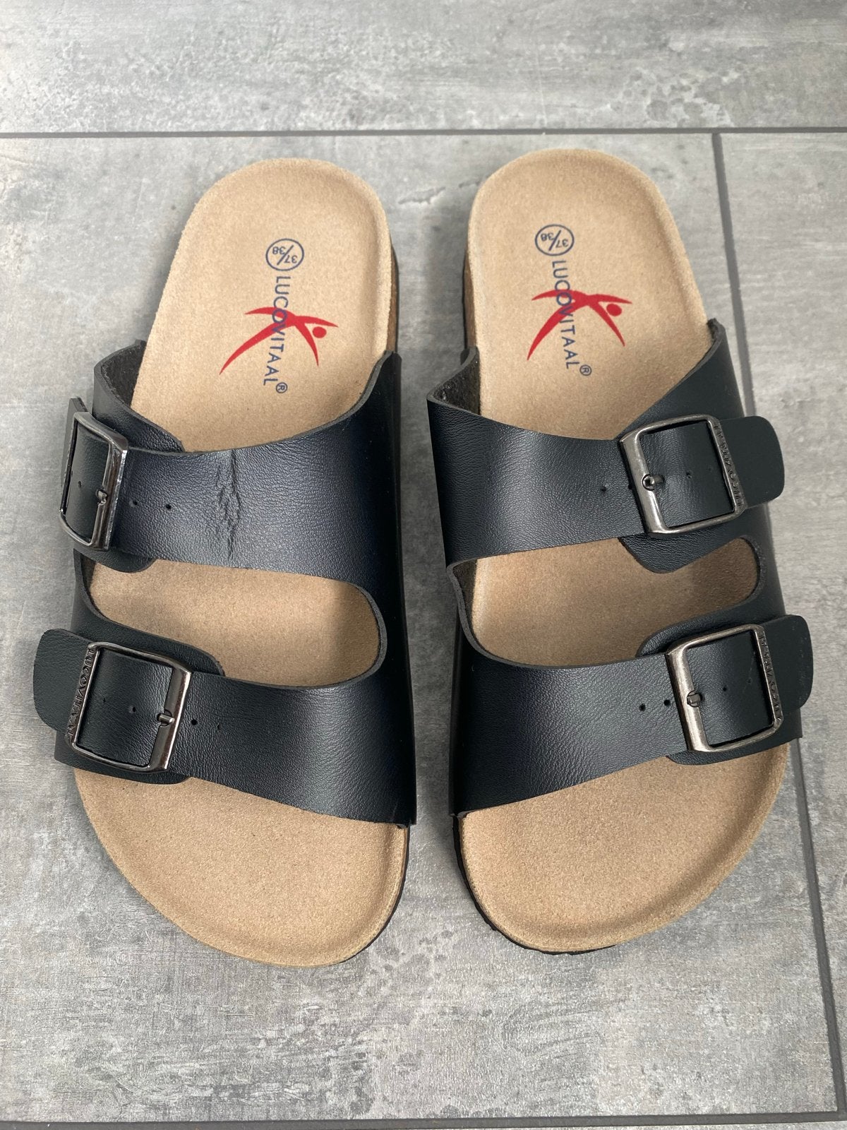 Zwarte slippers met twee banden en gespen, maat 37/38, Ophalen, Nieuw, Zwart, Sandalen of Muiltjes