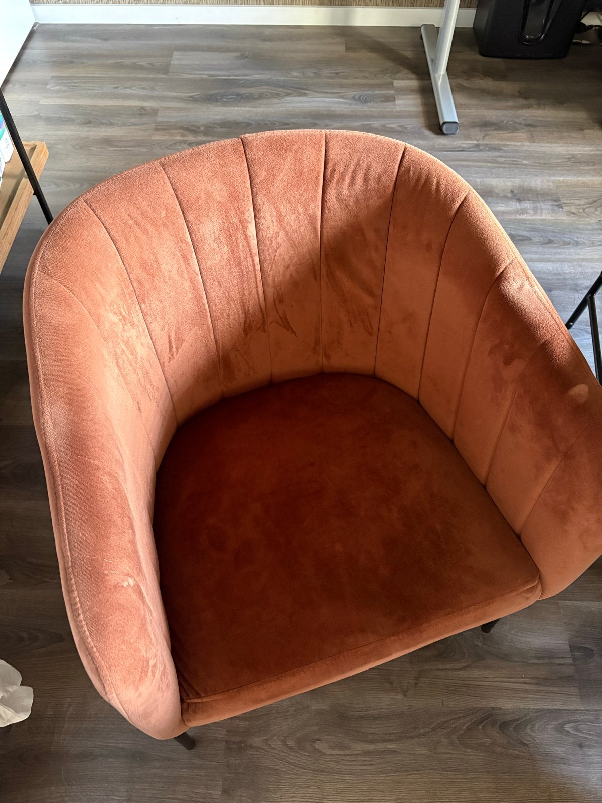 4 comfortabele, fluwelen stoelen - Roestbruin, Huis en Inrichting, Stoelen, Ophalen, Gebruikt, Overige kleuren, Eén