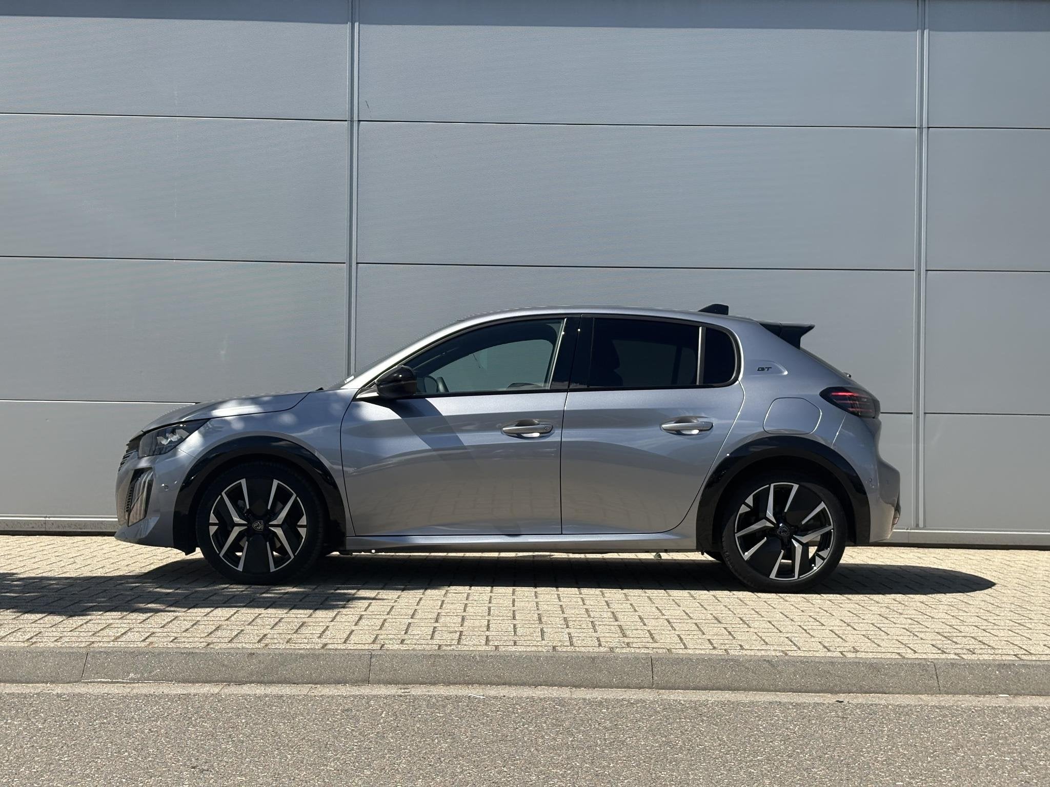 Peugeot 208 Hybrid 100 e-DSC6 GT | Panoramadak | Camera | Cr, 12 maanden, Gebruikt, 1200 cc, Automatische klimaatregeling