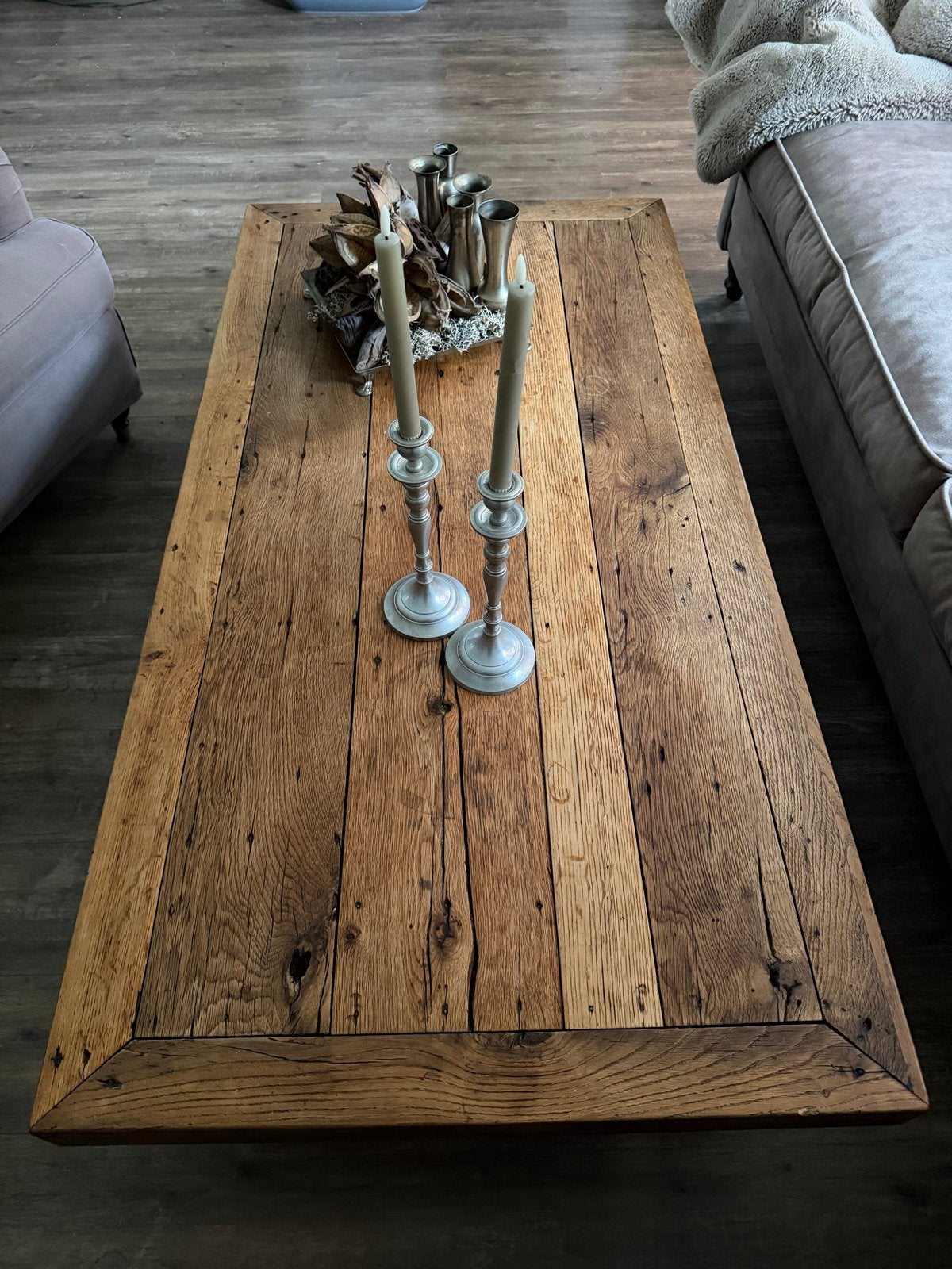 Foto 3 van Antieke Robuuste houten salontafel - Landelijke stijl
