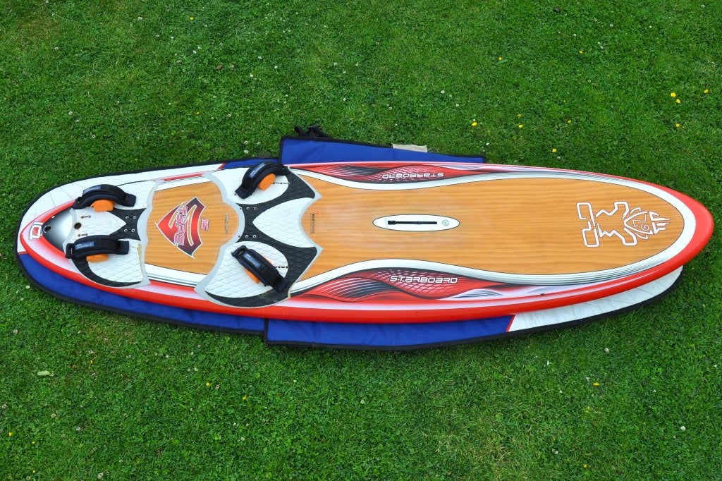 Starboard S-type 115L Freerace, Watersport en Boten, Windsurfen, Ophalen, Met voetbanden, Gebruikt, Minder dan 250 cm