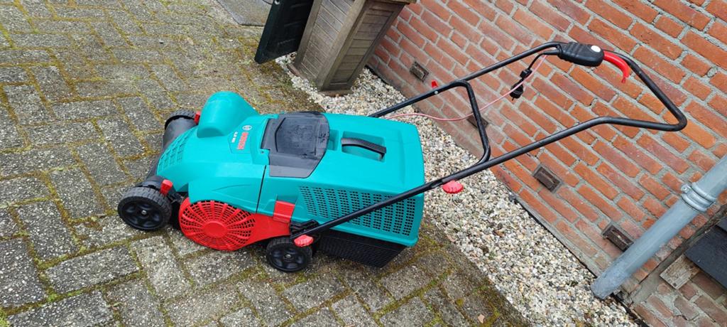 Bosch ALR 900 Verticuteer/ontmosser/ beluchtingsmachine, Ophalen, Gebruikt, Elektrisch, BOSCH