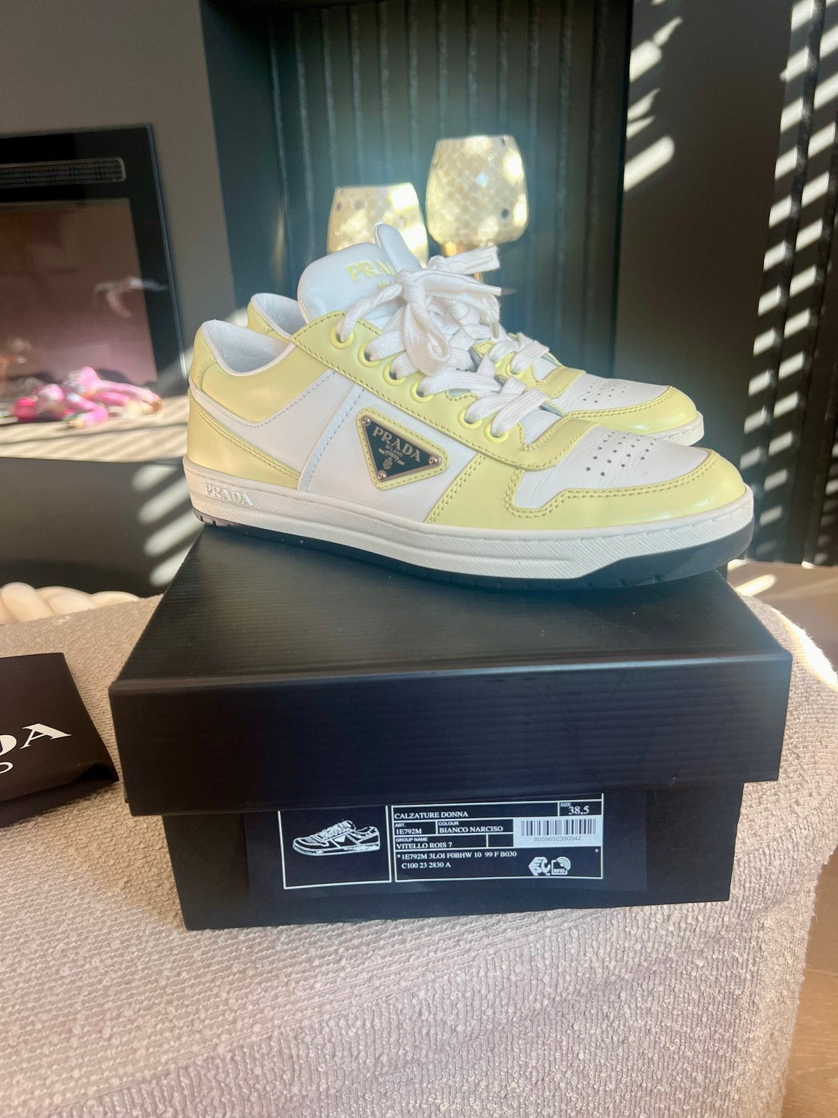 Prada sneakers dames maat 38.5, Kleding | Dames, Ophalen, Zo goed als nieuw, Wit, Sneakers of Gympen