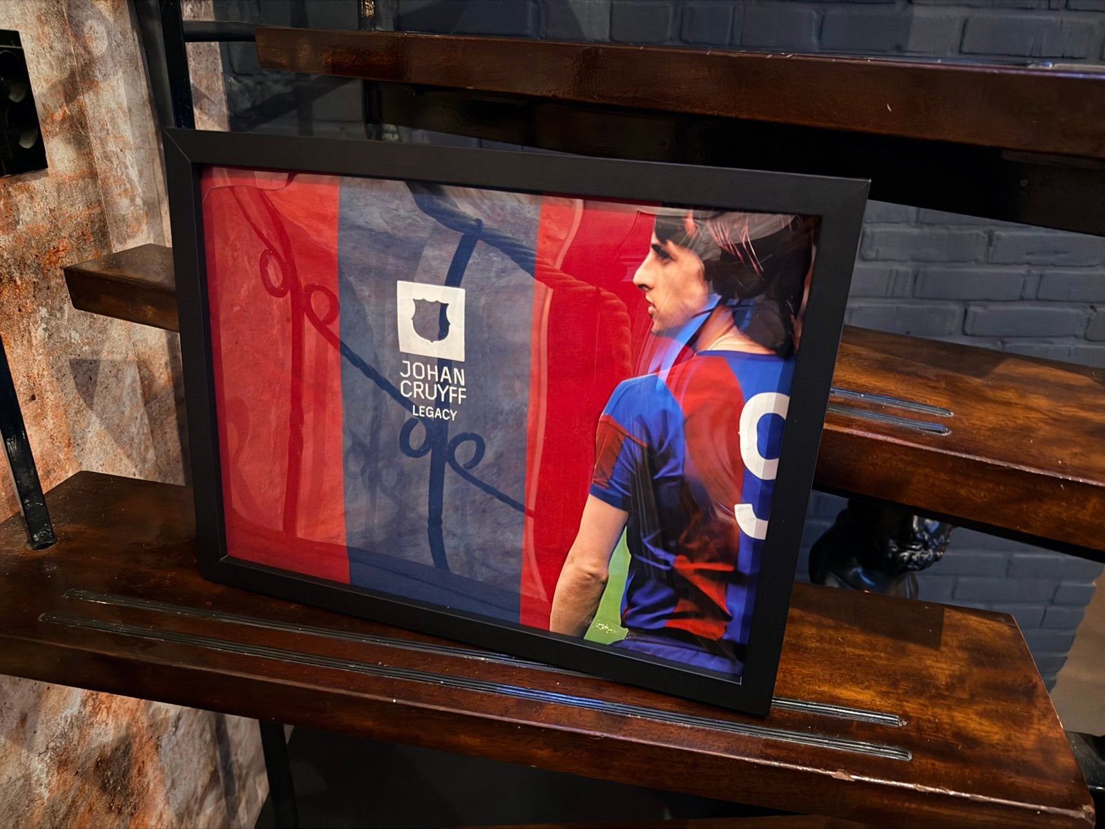 Johan Cruijff Legacy shirt ingelijst - FC Barcelona, Ophalen of Verzenden, Zo goed als nieuw, Ajax, Shirt