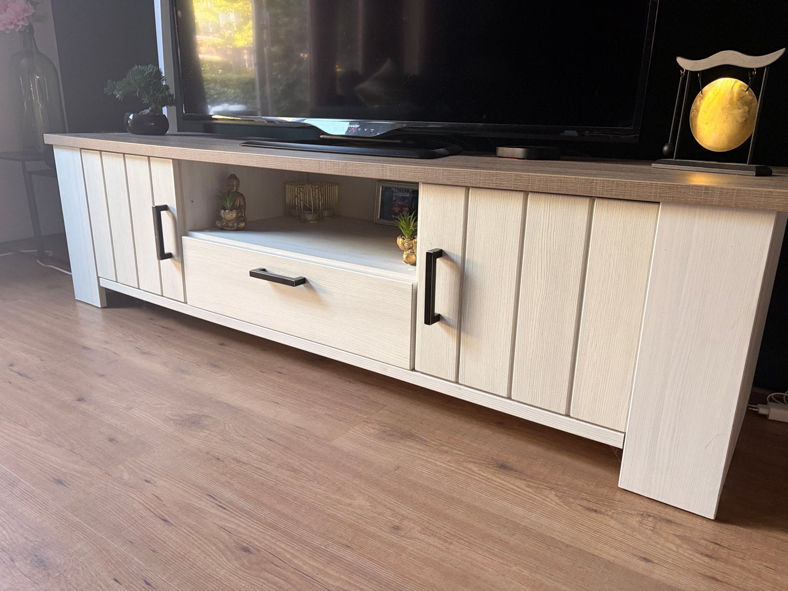 Haco Meubelset: Eettafel, Salontafel, TVmeubel en Boekenkast, Ophalen