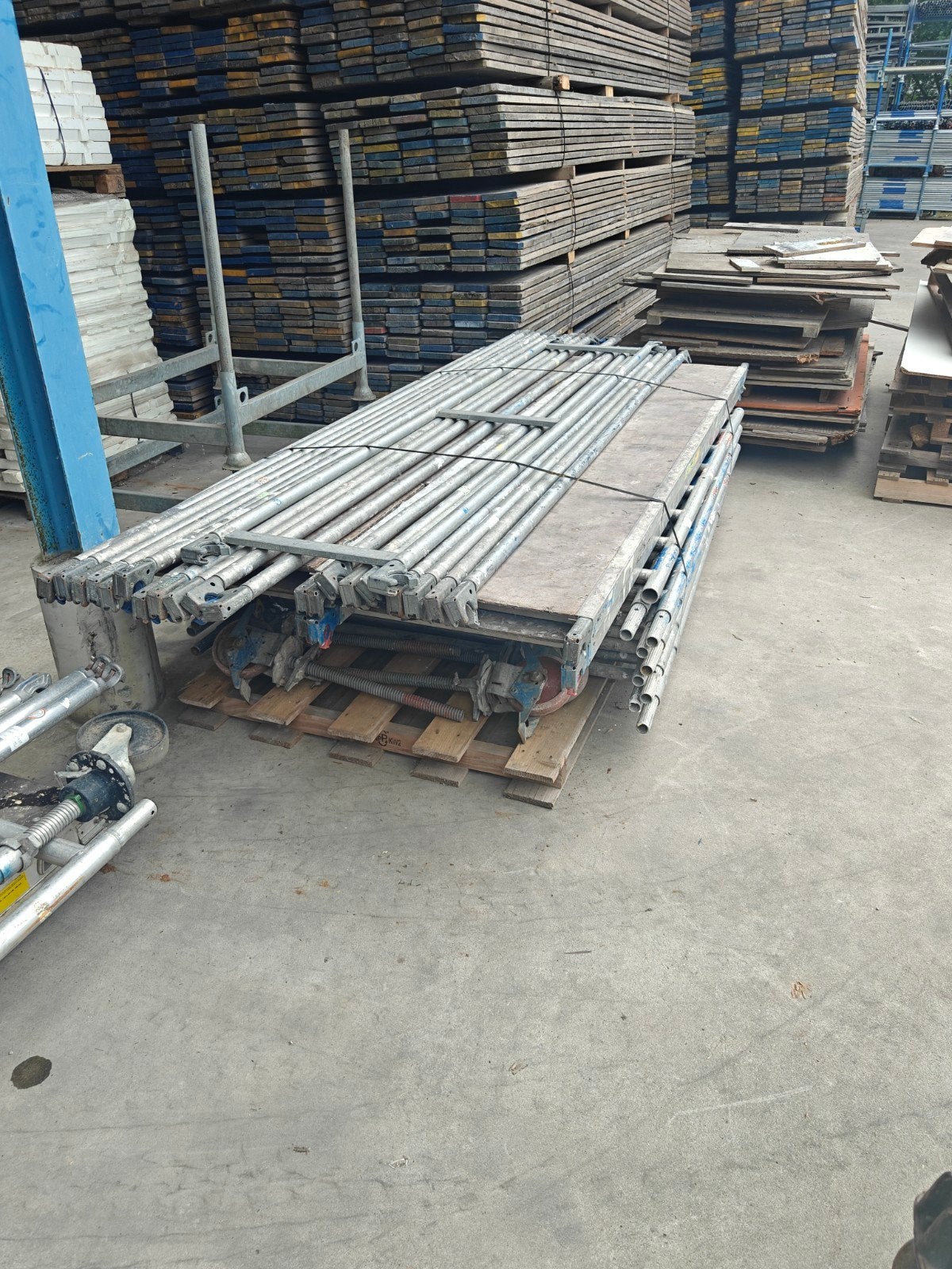 Aluminium Rolsteiger.Layher,type uni 150.Steigerhoogte 8 mtr, Ophalen, Gebruikt, Rolsteiger of Kamersteiger, 5 meter of hoger