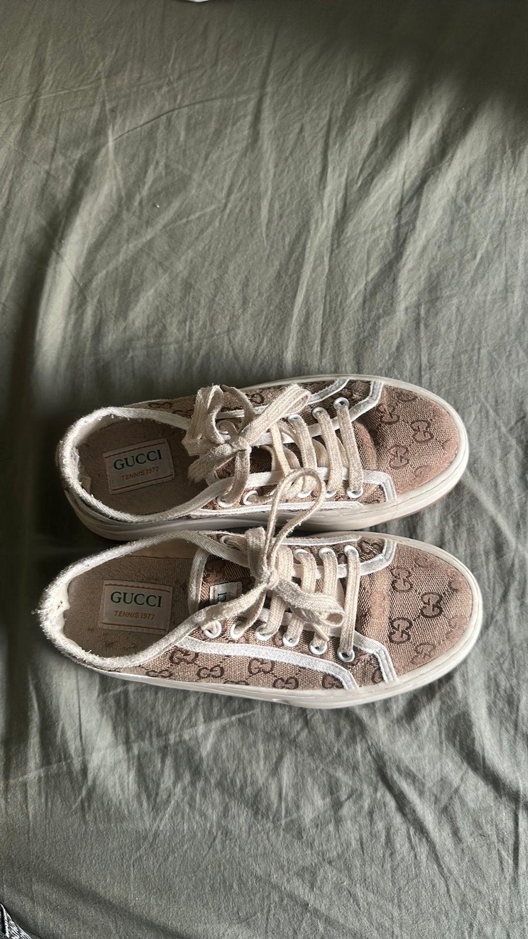 Gucci schoenen, Kleding | Dames, Beige, Ophalen of Verzenden, Sneakers of Gympen, Gedragen
