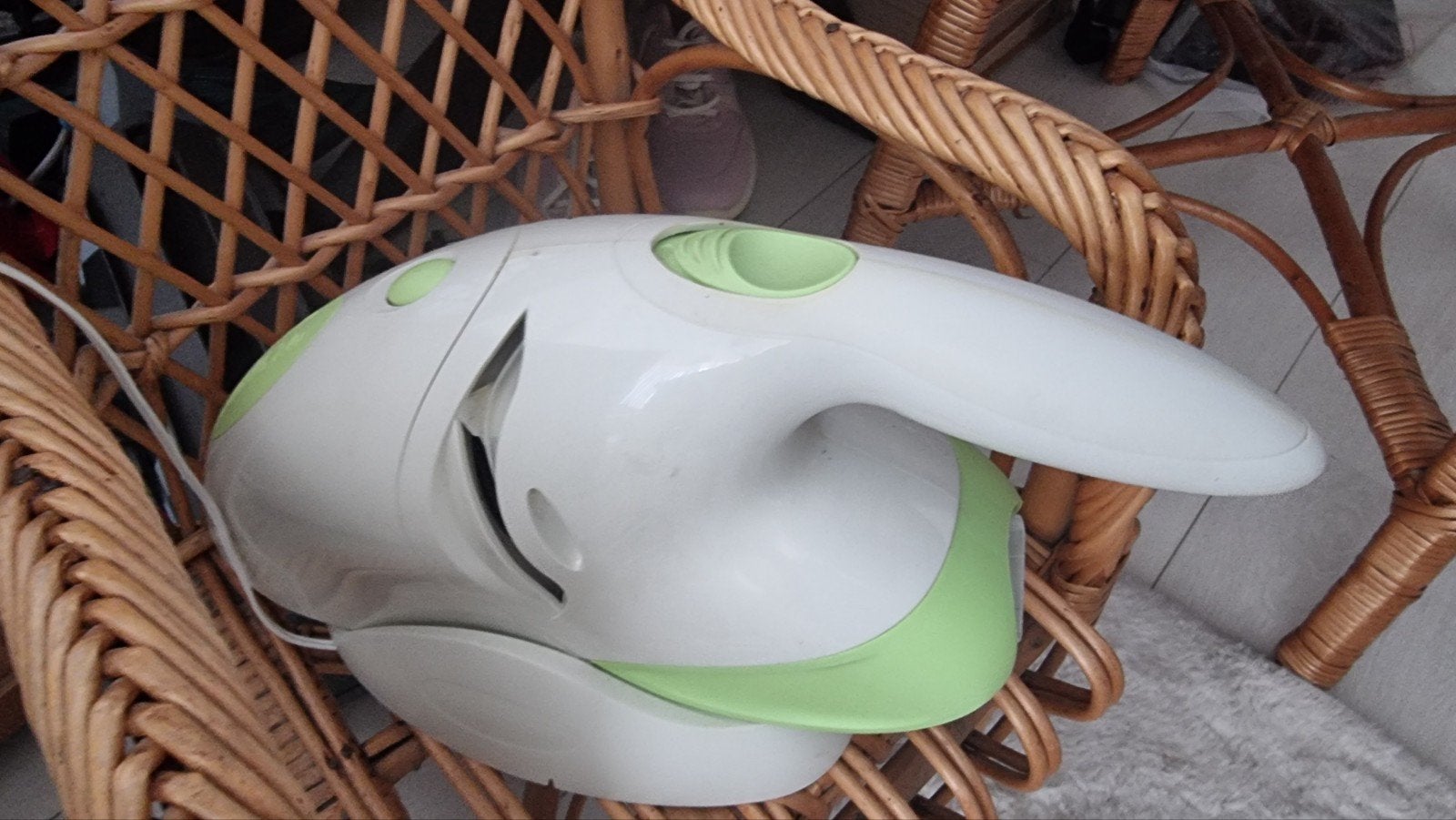 handstofzuiger van het merk Black & Decker., Ophalen of Verzenden, Zo goed als nieuw, Kruimeldief