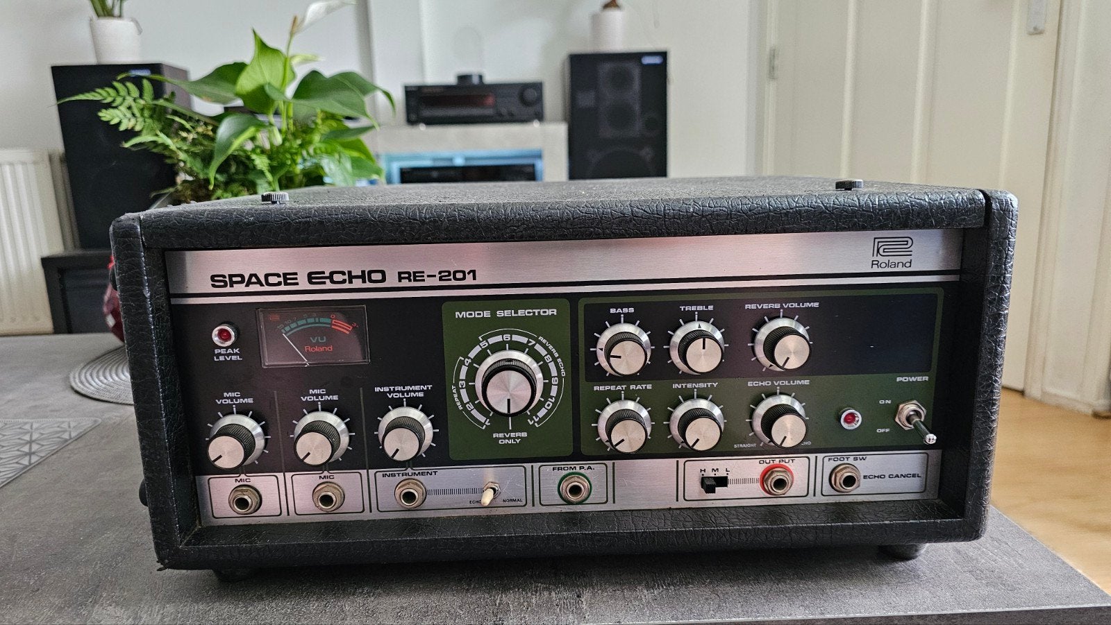 Legendarische Roland Space Echo RE-201 + 5 nieuwe RT-1L tape, Ophalen, Gebruikt