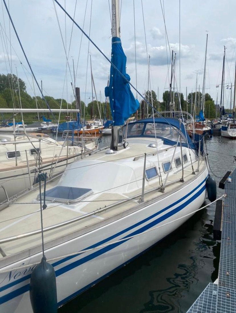 Kajuit zeilboot Ventura 30, Watersport en Boten, Ophalen, Gebruikt, Binnenboordmotor, Diesel