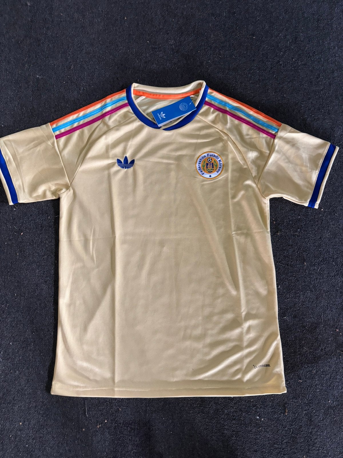 Curaçao uitshirt WK, Maat 48/50 (M), Geel, Nieuw, Ophalen of Verzenden