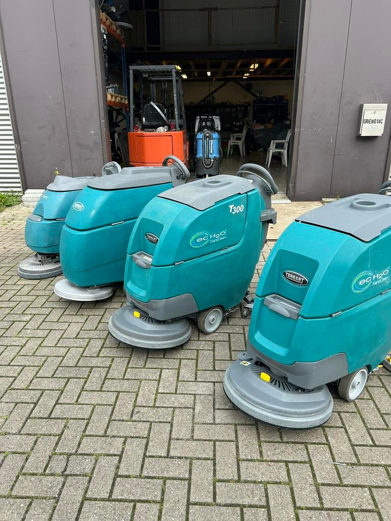 Schrobmachines Tennant T300 T3 T2, Doe-het-zelf en Verbouw, Reinigingsmachines, Ophalen of Verzenden, Zo goed als nieuw