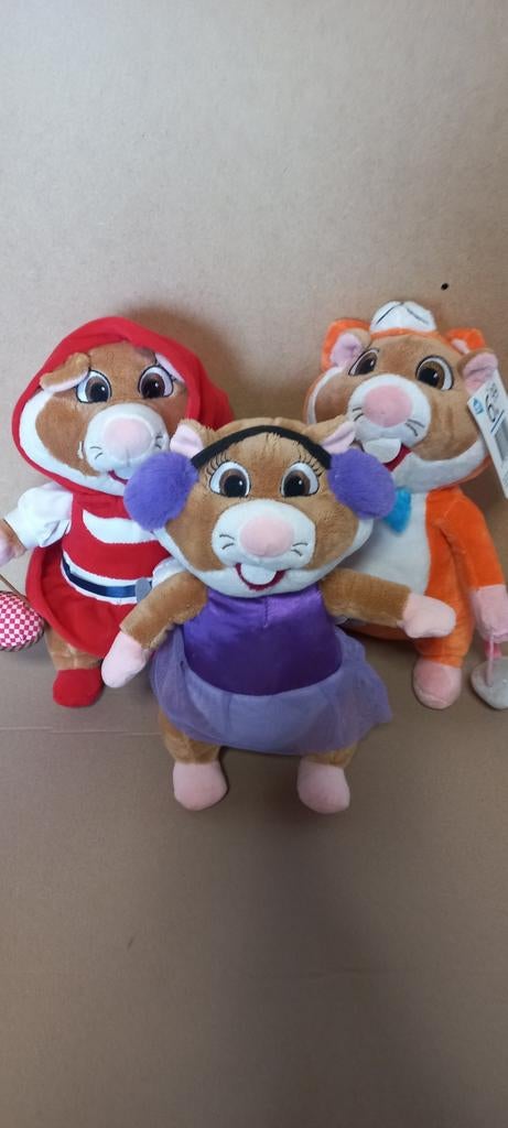Drie knuffels van hamsters met kleding, Ophalen of Verzenden