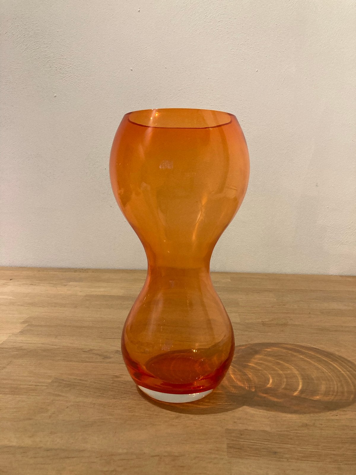 Retro oranje glazen vaas met zandloper vorm, Ophalen