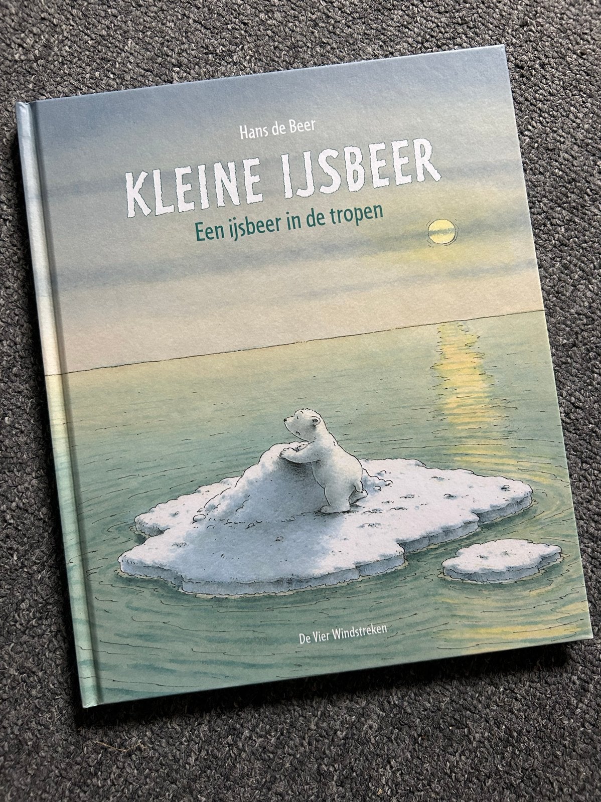 Kleine IJsbeer: Een ijsbeer in de tropen - Hans de Beer, Boeken, Fictie algemeen, Jongen of Meisje, Nieuw, Ophalen of Verzenden