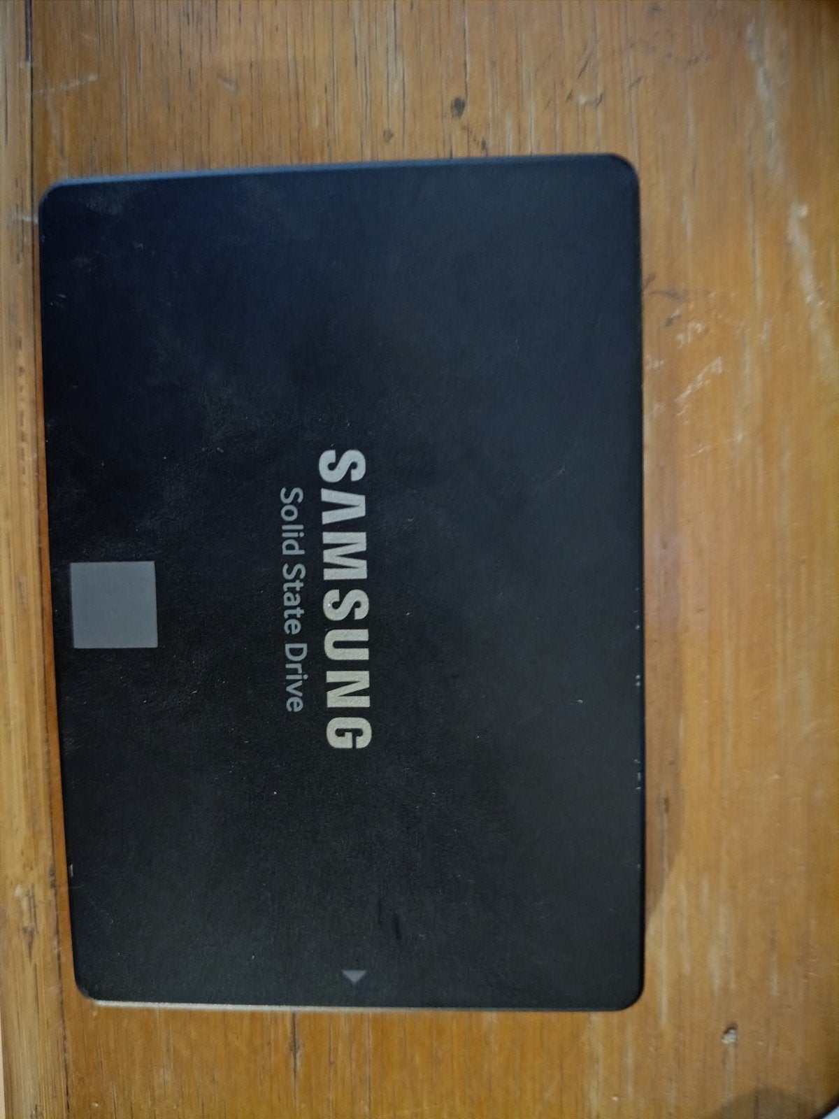 Samsung 860 EVO 250GB SSD & Kingston 240GB SSD, Computers en Software, Harde schijven, Intern, Server, Ophalen of Verzenden, 250GB, 240GB