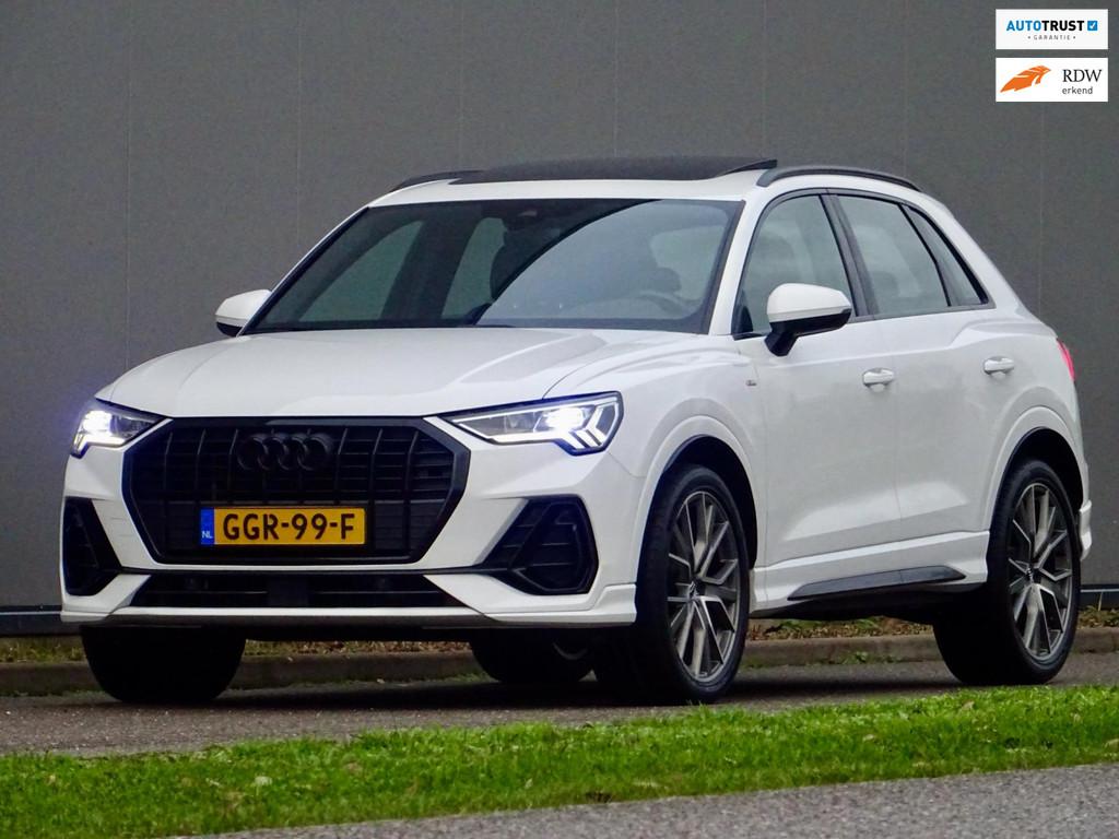 Audi Q3 35 TFSI S-Line Edition One / Pano / Virtual Cockpit, 4 cilinders, 150 pk, 1505 kg, Leder en Stof