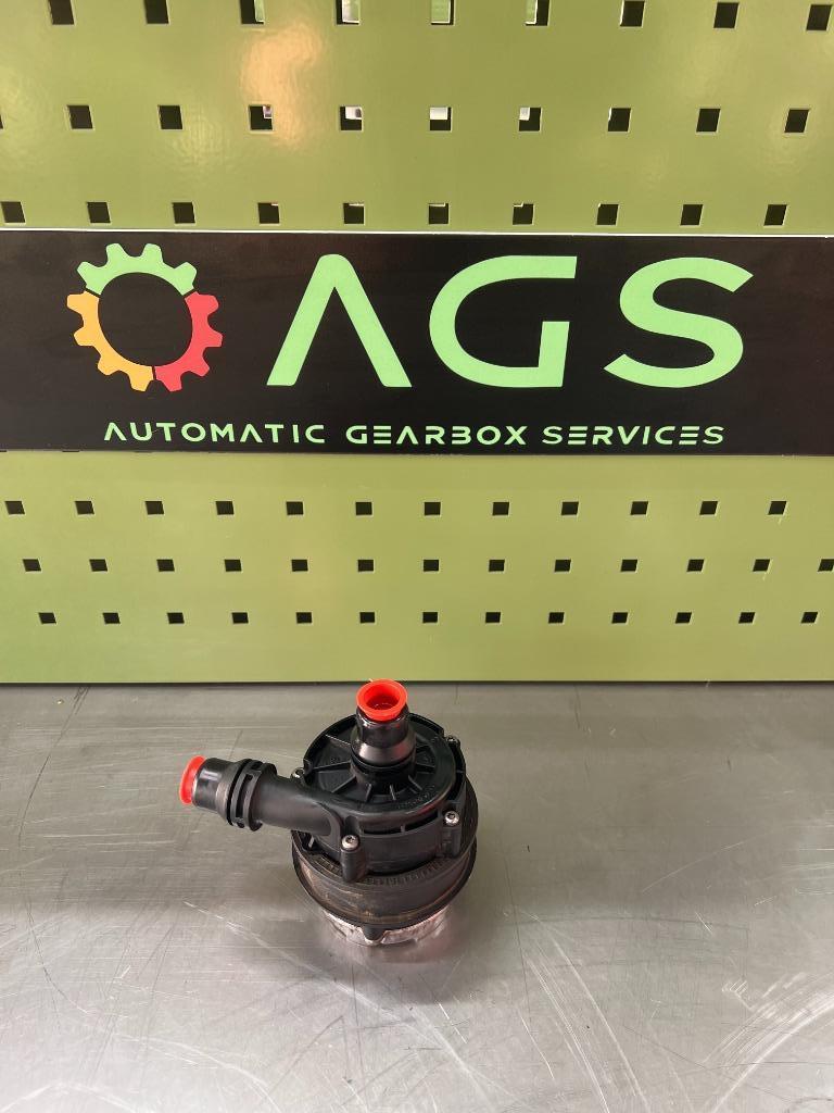 Mercedes Benz Waterpomp A0005002688 OEM gebruikt, Ophalen of Verzenden, Gebruikt, Mercedes-Benz