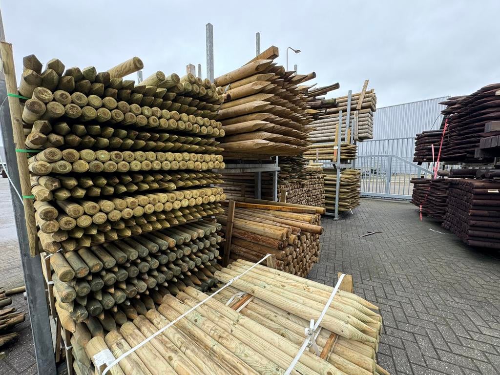 Grote voorraad Rondhout!, Grenen, Overige typen, Nieuw, 200 tot 250 cm