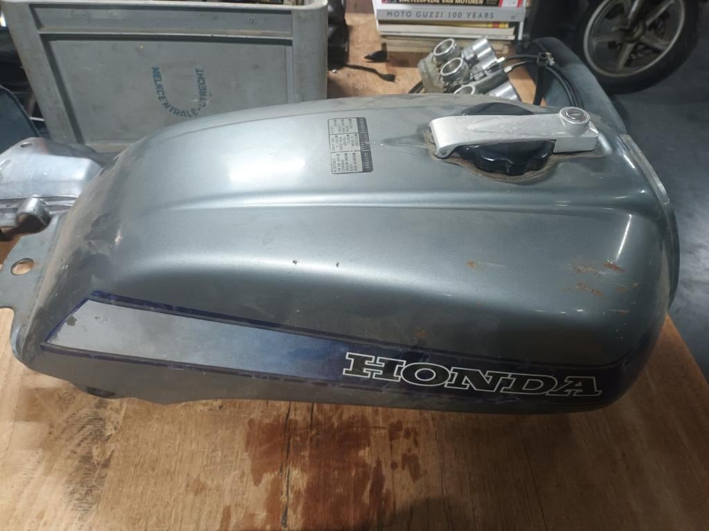 Keiharde tank Honda Bol 'd Or en Voorspatbord, Ophalen of Verzenden