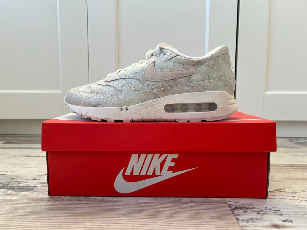Air Max 1 Museum - Maat 43 - Nieuw!, Ophalen of Verzenden, Nieuw, Sneakers of Gympen