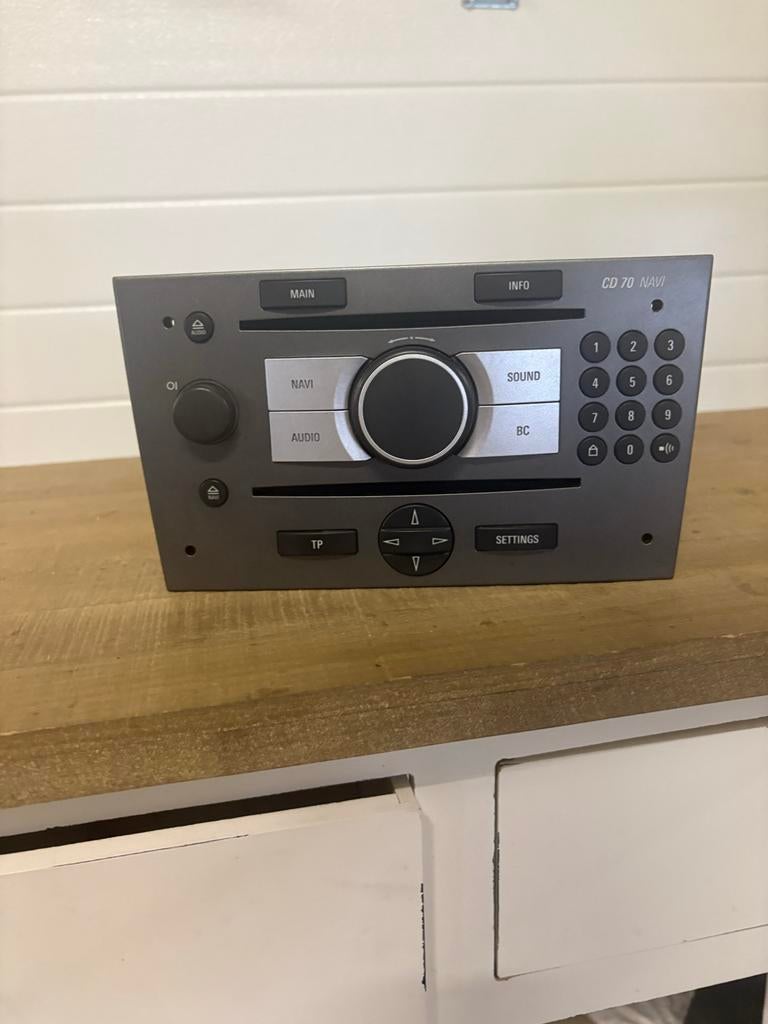 Opel Vectra Auto Radio CD70 Navi met code, Auto diversen, Autoradio's, Ophalen of Verzenden, Gebruikt