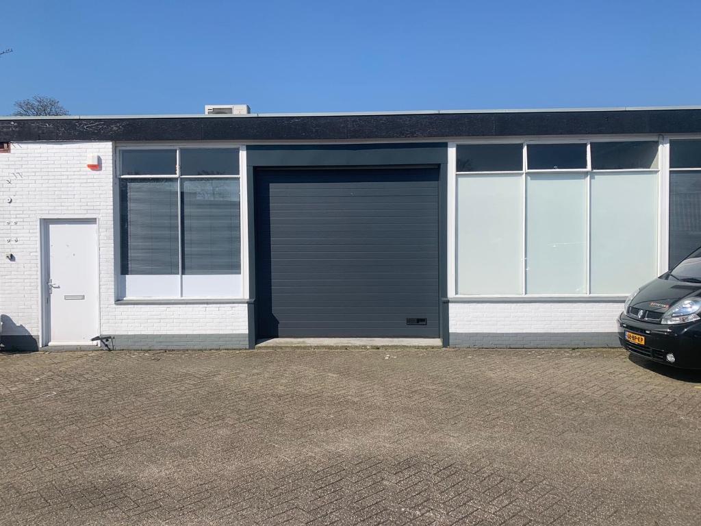 BEDRIJFSUNIT TE HUUR. 100M2 . ENSCHEDE, 100 m², Huur, Bedrijfsruimte
