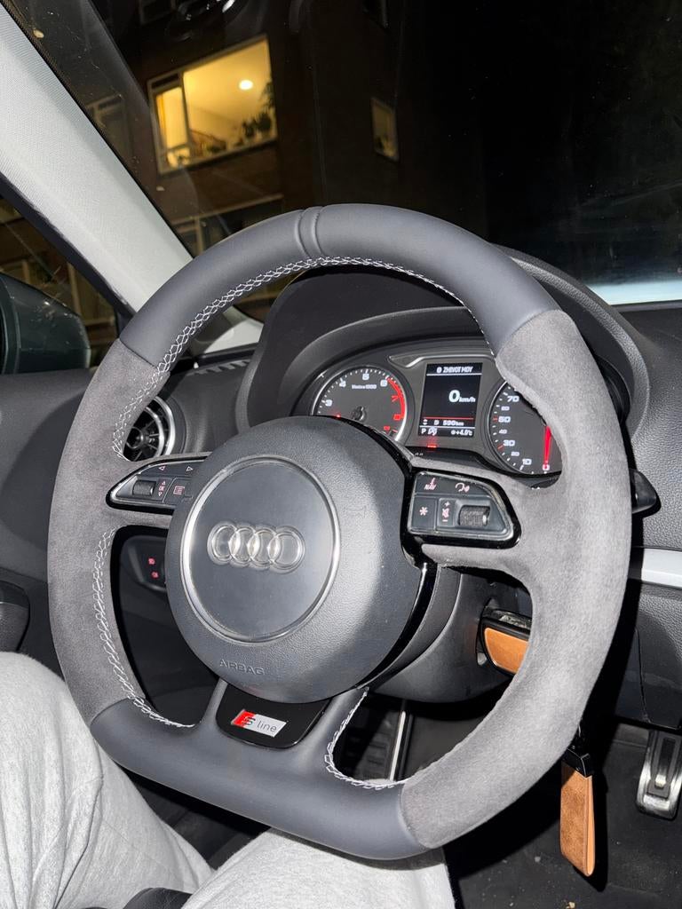 Audi S line A1/A3/A4/A5/A6/A7/A8 half alcantara stuur, Auto-onderdelen, Ophalen of Verzenden, Nieuw, Audi