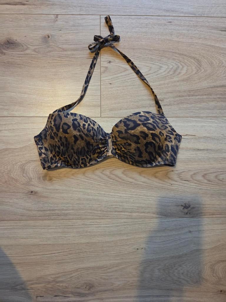 Bikini top Calzedonia, maat 80, Kleding | Dames, Badmode en Zwemkleding, Overige kleuren, Calzedonia, Ophalen of Verzenden, Zo goed als nieuw
