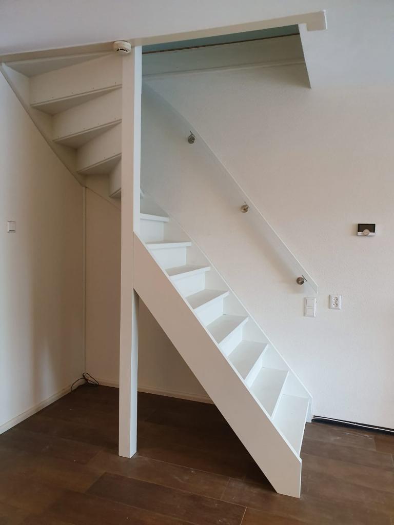 TRAP OP MAAT BINNEN 1 WEEK GELEVERD maat trap vaste trappen, Doe-het-zelf en Verbouw, Ladders en Trappen, Ophalen of Verzenden