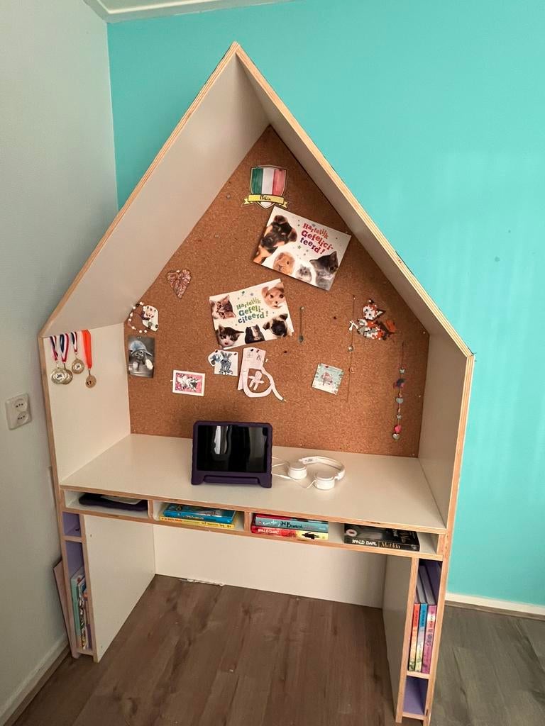 Bureau “huisje”, Ophalen, Gebruikt