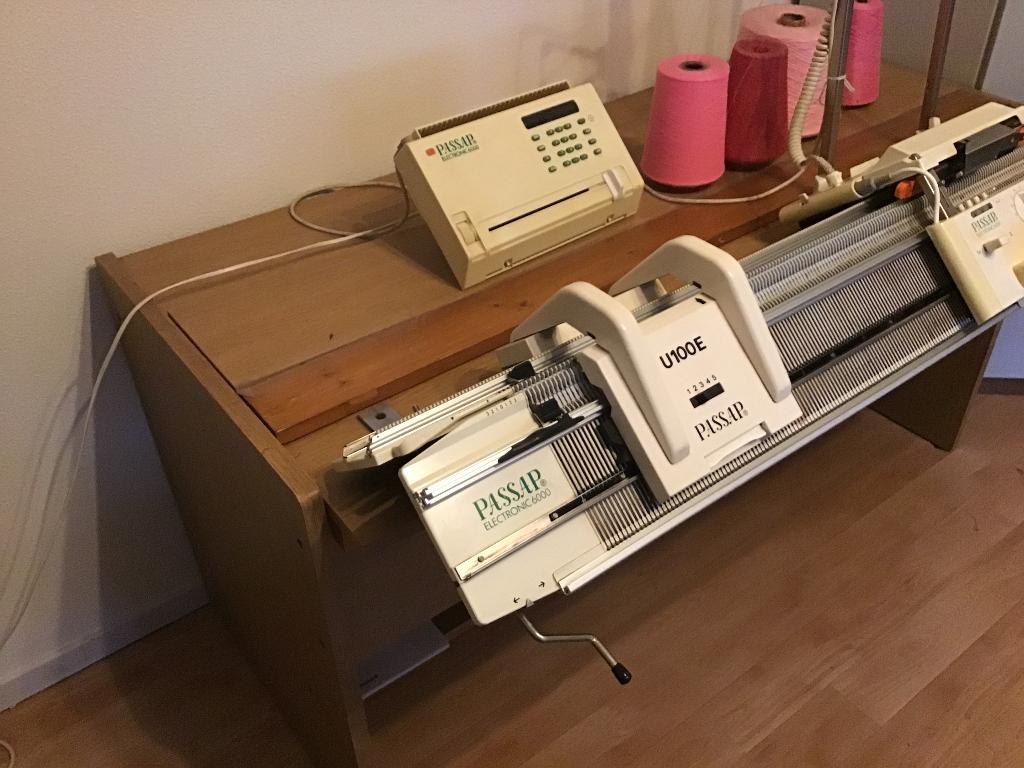 Breimachine Passap electronic 6000 4 kleuren, Ophalen, Gebruikt