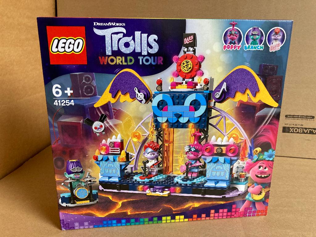 NIEUW LEGO Trolls 41254 : Volcano Rock City concert  MISB, Ophalen of Verzenden, Nieuw, Complete set, Lego