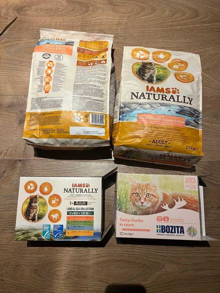 Kattenvoer (Iams Cat Naturally Vitakraft Bozita), Dieren en Toebehoren, Ophalen of Verzenden, Kat