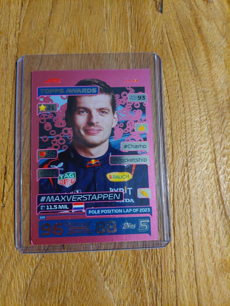 Max Verstappen Refractor Roze Red Bull Fornule 1 Topps, Hobby en Vrije tijd, Stickers en Plaatjes, Ophalen of Verzenden, Zo goed als nieuw