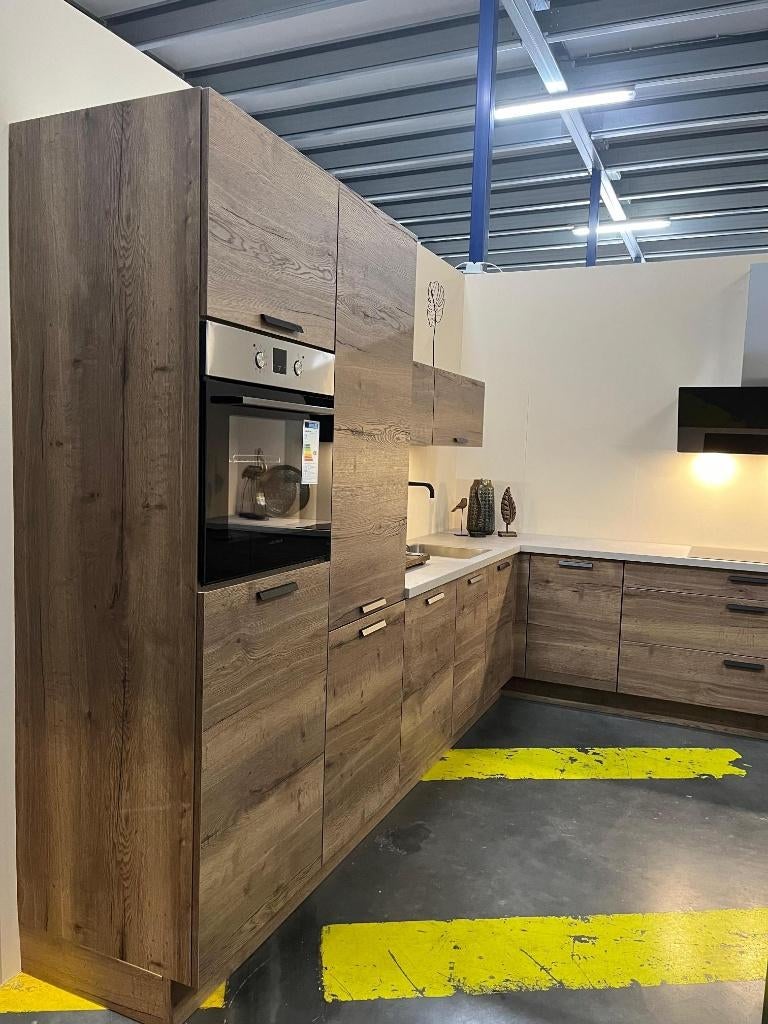 Foto 2 van Complete Keuken compleet NIEUW met apparatuur -Keuken Kamber