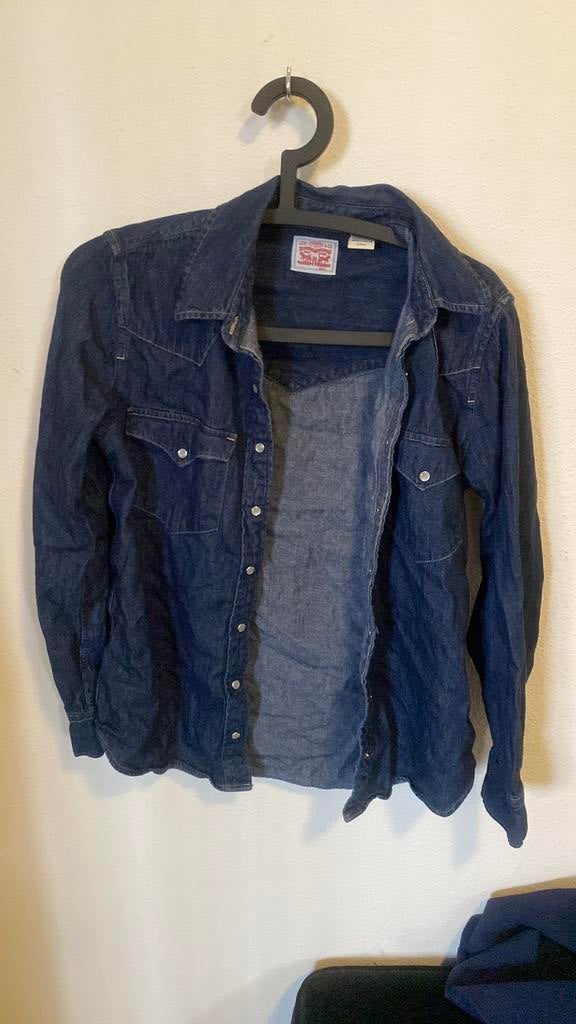 Originele Levi’s Spijkerblouse - Denim - Maat S - Klassieker, Kleding | Dames, Jasjes, Kostuums en Pakken, Zo goed als nieuw, Blauw