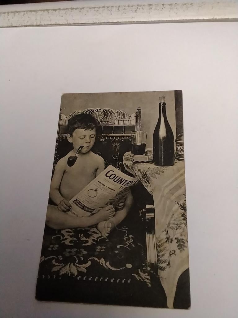 JOCHIE. MET PIJP. LEESTDE KRANT 1904, Verzamelen, Ansichtkaarten | Themakaarten, Ophalen of Verzenden, Voor 1920, Overige thema's