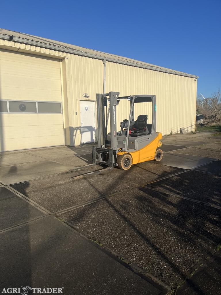 Jungheinrich Heftruck EFG 320, Ophalen, -, Jungheinrich, Niet opgegeven