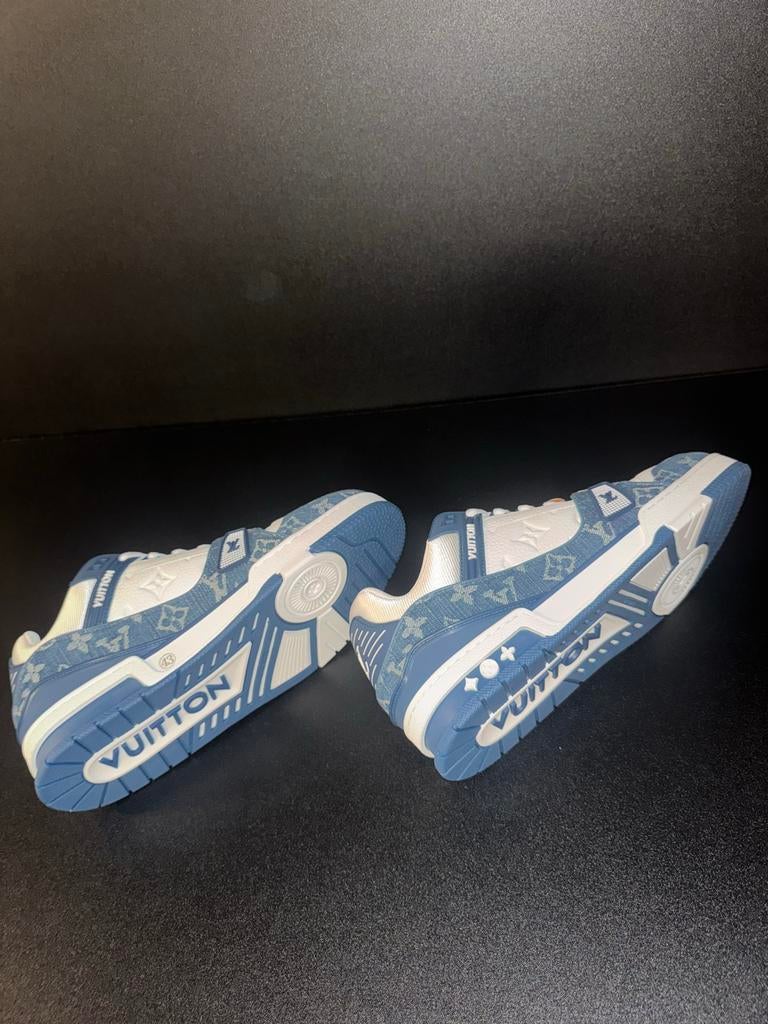Louis Vuitton Sneakers - Blauw - Maat 43, Ophalen of Verzenden, Nieuw, Blauw, Sneakers of Gympen