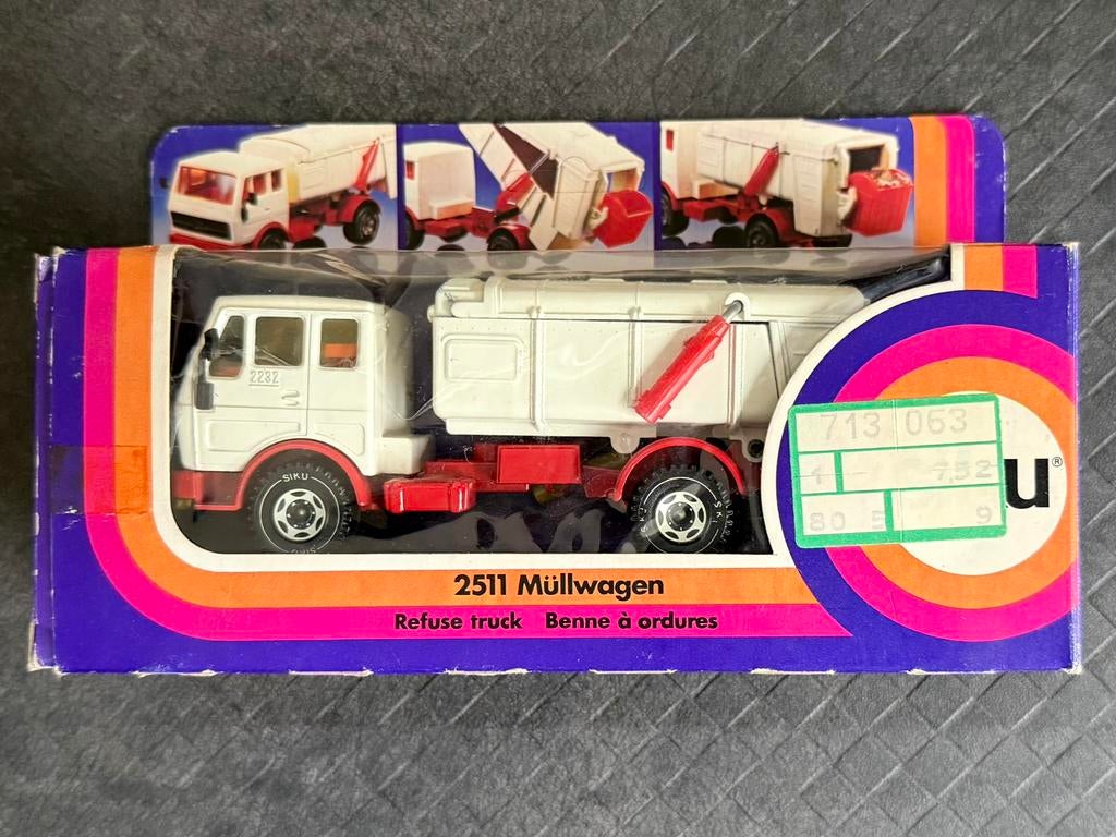 SIKU Mercedes 2232 vuilniswagen 1:55 OVP, Ophalen, Zo goed als nieuw, Bus of Vrachtwagen