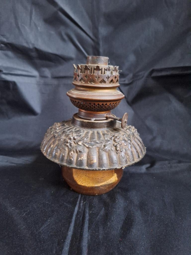 Antiek Messing Olielamp Brander Met Decoratief Detail, Antiek en Kunst, Ophalen