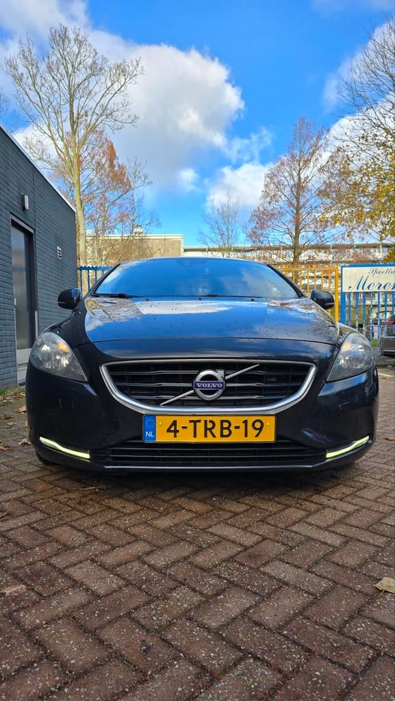 Volvo V40 1.6 T4 180PK Powershift 2014 Zwart, Auto's, 4 cilinders, 179 pk, Zwart, Origineel Nederlands