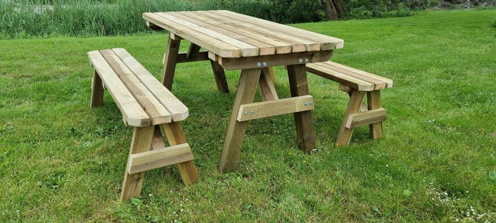 Degelijke Tafel met Losse banken zie maat in advertentie, Tuin en Terras, Ophalen of Verzenden, Nieuw, Hout