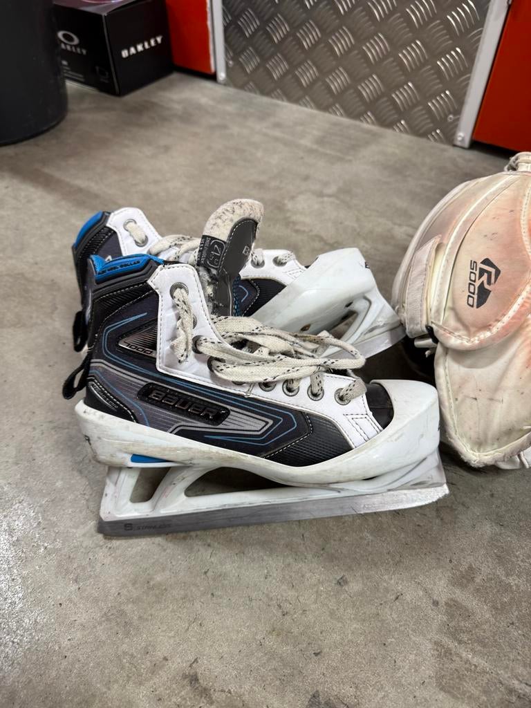 Bauer Reactor 9000 Goalie Schaatsen - Maat 45.5, Sport en Fitness, IJshockey, Ophalen of Verzenden, Zo goed als nieuw, Schaatsen