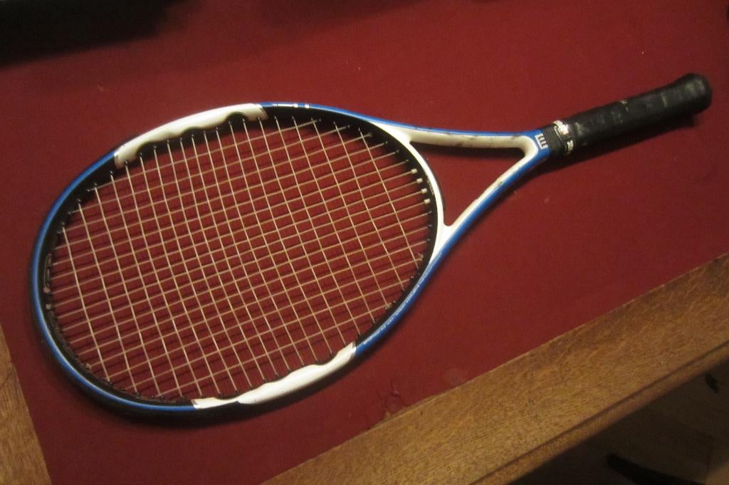 Wilson tennis  racket - gripmaat 3, Tickets en Kaartjes, Sport | Tennis, Twee personen, Februari