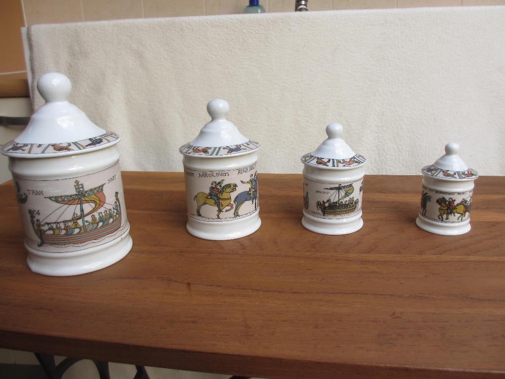 Apothekers potjes Limoges Capisserie de Bayeux set van 4, Antiek en Kunst, Ophalen of Verzenden
