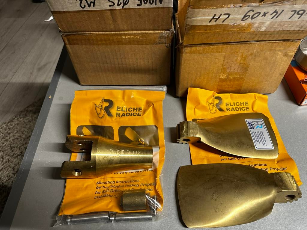 2-Blads Klapschroeven en Blad-Kits in verschillende maten, Ophalen of Verzenden, Nieuw, Motor en Techniek, Zeilboot of Motorboot