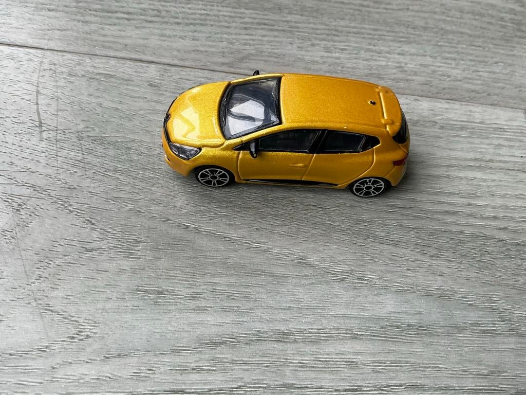 Bburago Renault Clio 1:43, Ophalen of Verzenden, Zo goed als nieuw, Auto, Overige merken