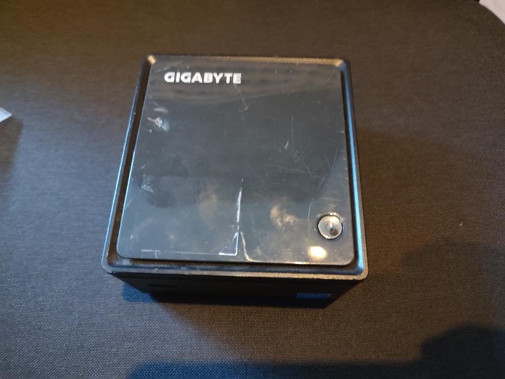 Intel NUC achtige van Gigabyte Brix GB-BXBT-1900 computer, Gebruikt, 2 tot 3 Ghz, Gigabyte, Ophalen of Verzenden